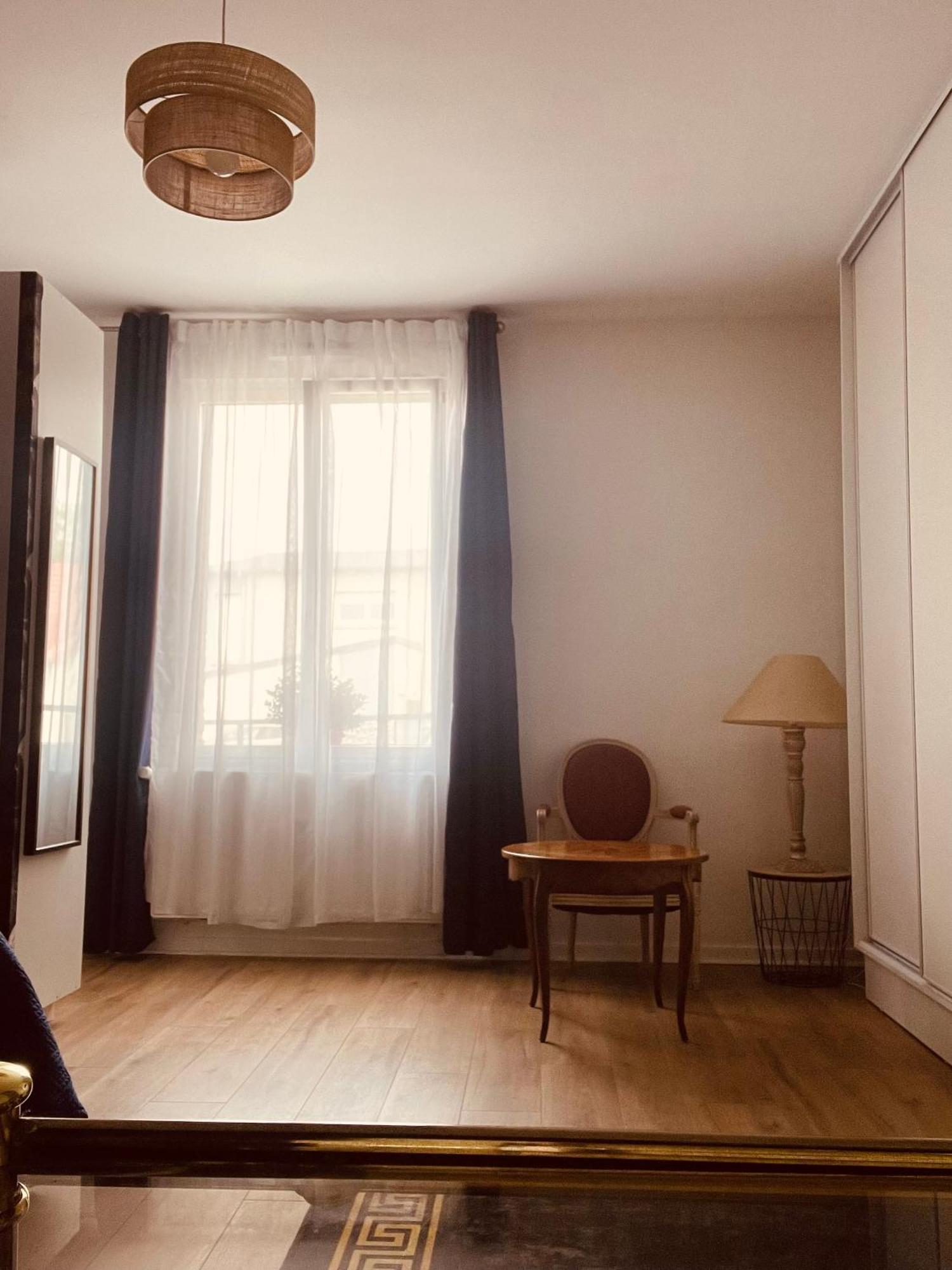 Time Capsule Hotel Arras Exterior photo
