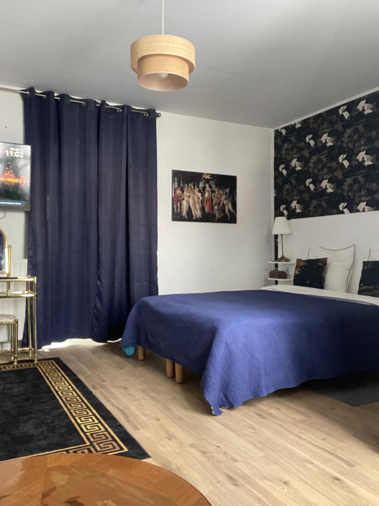 Time Capsule Hotel Arras Exterior photo